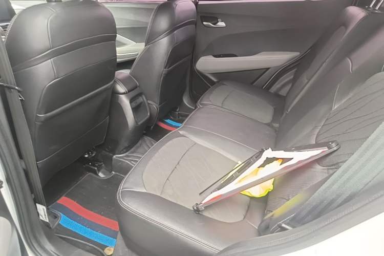 Used Baojun 510 2017 1.5L Automatic Fashion Model Left Rear Seat
