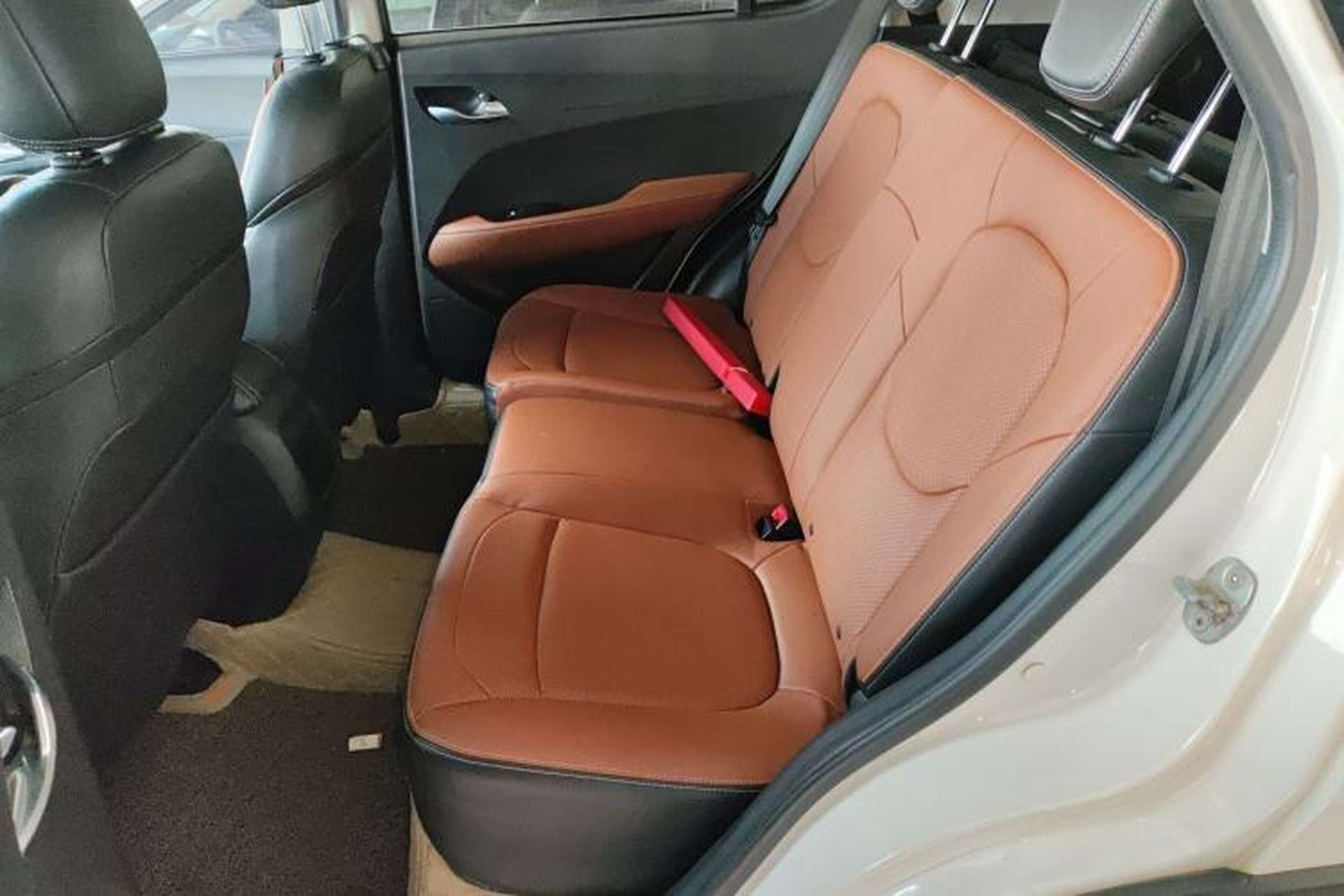 Used Baojun 510 2017 1.5L Automatic Luxury Model Left Rear Seat