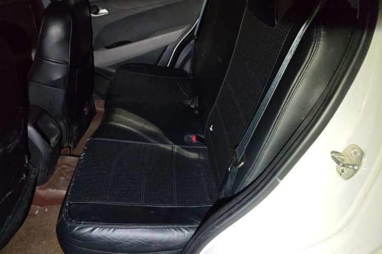 Used Baojun 510 2017 1.5L manual Comfort trim Left Rear Seat