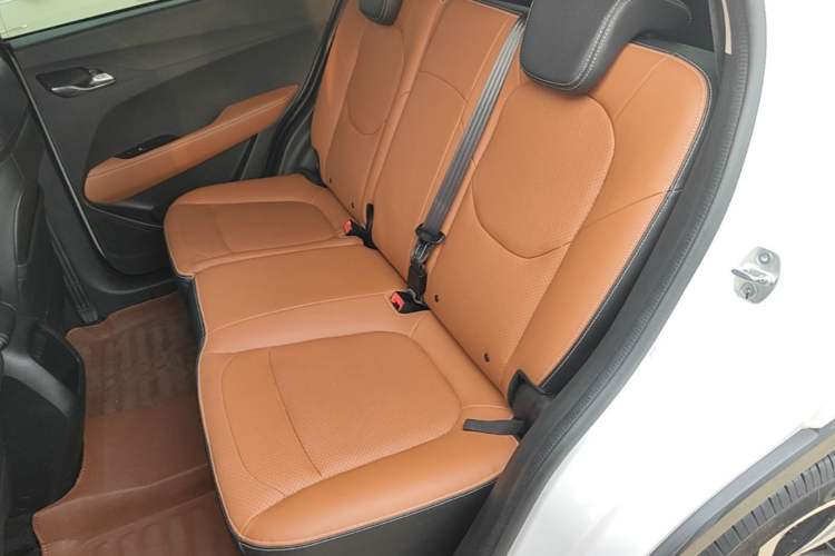 Used Baojun 510 2017 1.5L Automatic Luxury Model Left Rear Seat