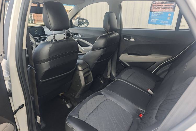 Used Baojun 510 2017 1.5L Automatic Fashion Model Left Rear Seat