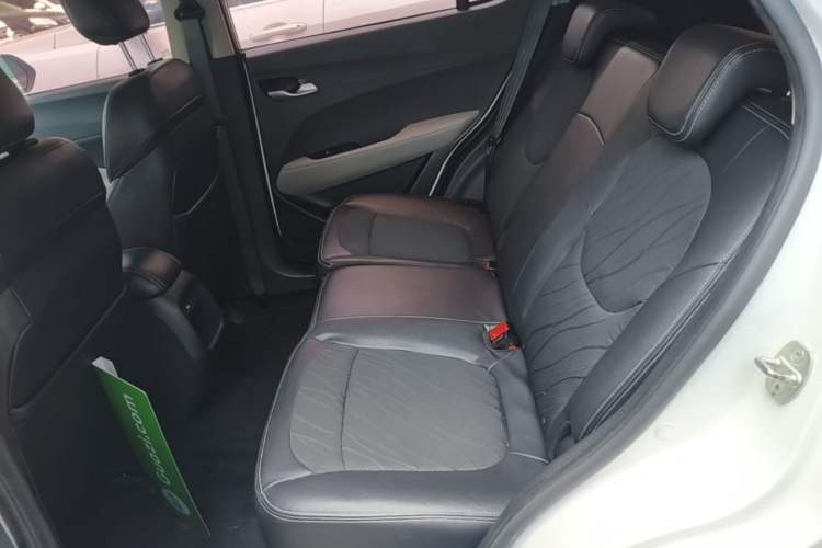 Used Baojun 510 2017 1.5L Automatic Fashion Model Left Rear Seat