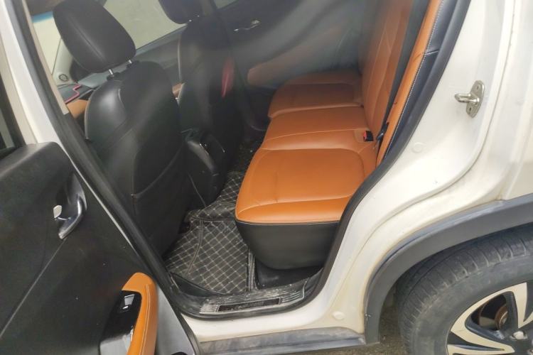 Used Baojun 510 2017 1.5L Automatic Luxury Model Left Rear Seat