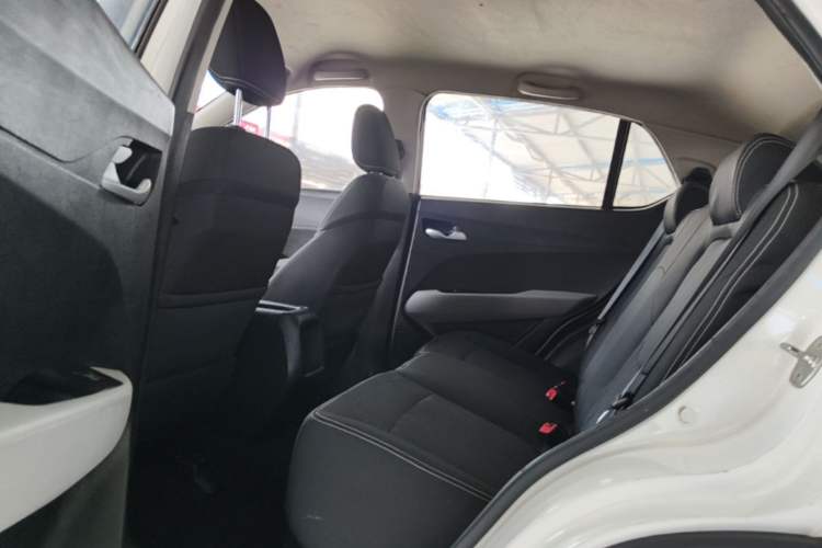 Used Baojun 510 2017 1.5L manual Comfort trim Left Rear Seat