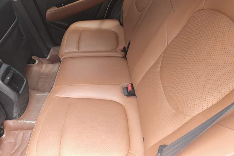 Used Baojun 510 2017 1.5L Automatic Luxury Model Left Rear Seat