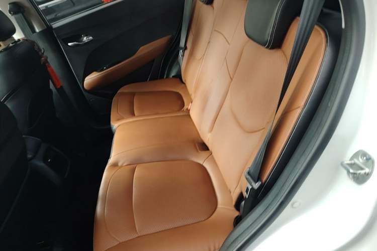 Used Baojun 510 2017 1.5L Automatic Luxury Model Left Rear Seat