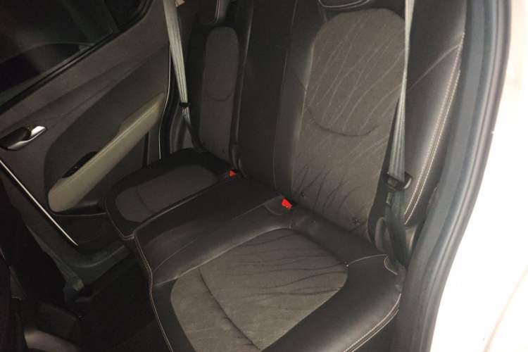 Used Baojun 510 2017 1.5L Automatic Fashion Model Left Rear Seat