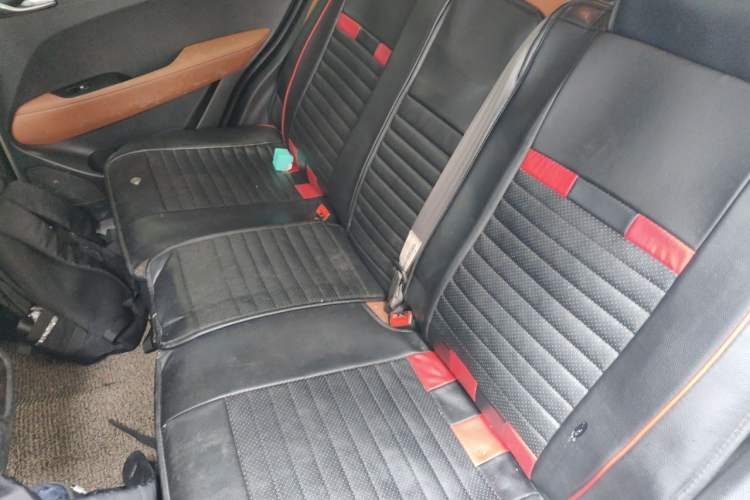 Used Baojun 510 2017 1.5L Automatic Luxury Model Left Rear Seat