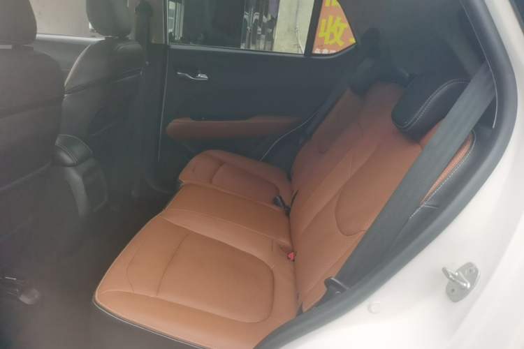 Used Baojun 510 2017 1.5L Automatic Luxury Model Left Rear Seat