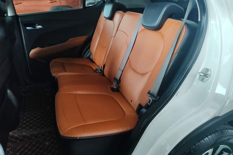 Used Baojun 510 2017 1.5L Automatic Luxury Model Left Rear Seat