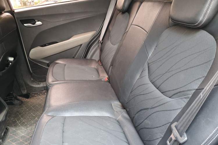 Used Baojun 510 2017 1.5L Automatic Fashion Model Left Rear Seat