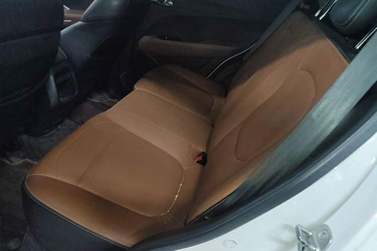 Used Baojun 510 2017 1.5L Automatic Luxury Model Left Rear Seat