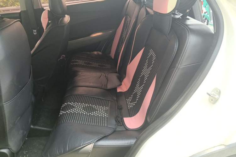 Used Baojun 510 2017 1.5L Automatic Fashion Model Left Rear Seat
