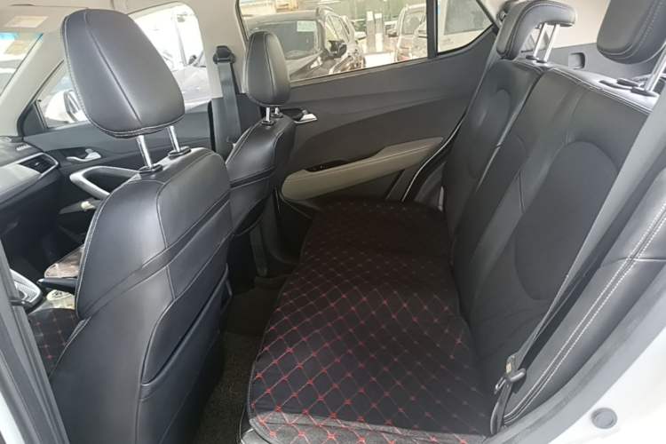 Used Baojun 510 2017 1.5L Automatic Fashion Model Left Rear Seat