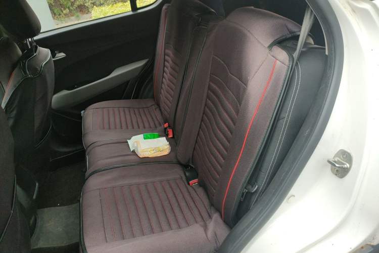 Used Baojun 510 2017 1.5L manual Comfort trim Left Rear Seat