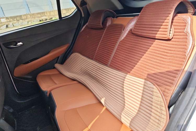 Used Baojun 510 2017 1.5L Automatic Luxury Model Left Rear Seat
