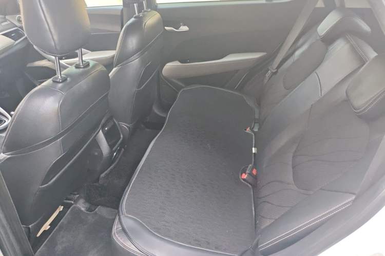 Used Baojun 510 2017 1.5L Manual Fashion Model Left Rear Seat
