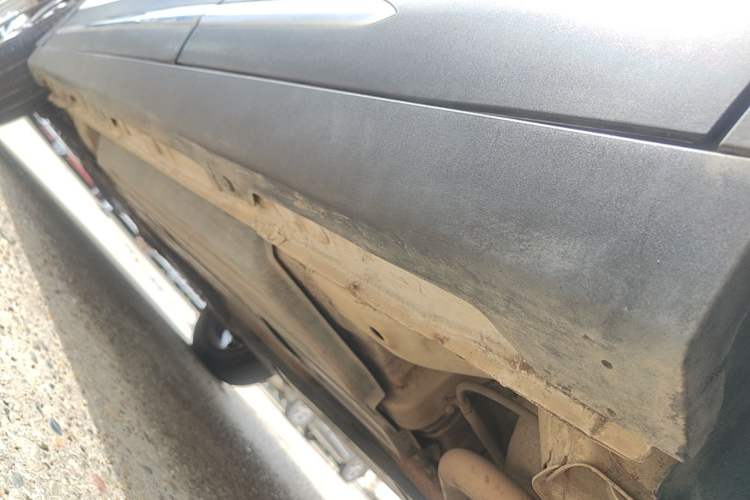 Used Baojun 510 2017 1.5L Manual Luxury Model Left Side Sill