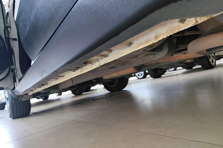 Used Baojun 510 2017 1.5L manual Comfort trim Left Side Sill