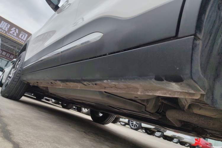 Used Baojun 510 2017 1.5L Automatic Luxury Model Left Side Sill