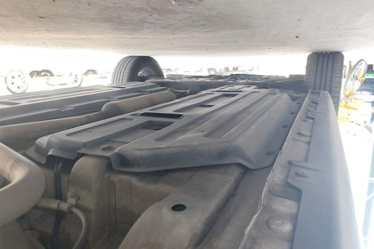 Used Baojun 510 2017 1.5L Automatic Luxury Model Left Side Sill