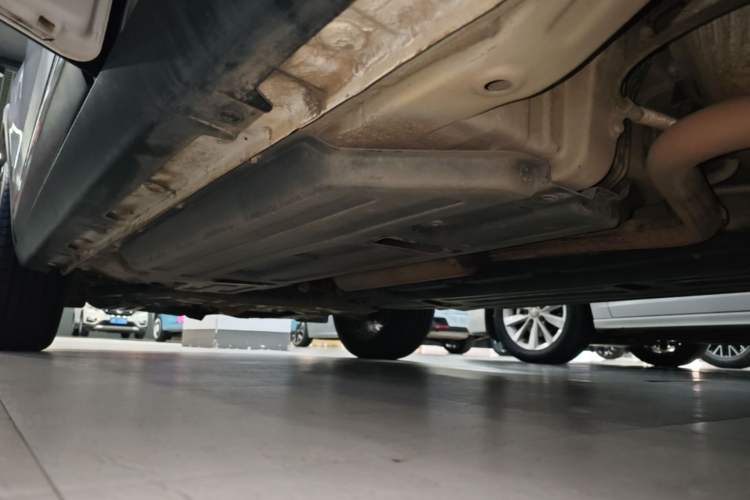 Used Baojun 510 2017 1.5L Automatic Luxury Model Left Side Sill