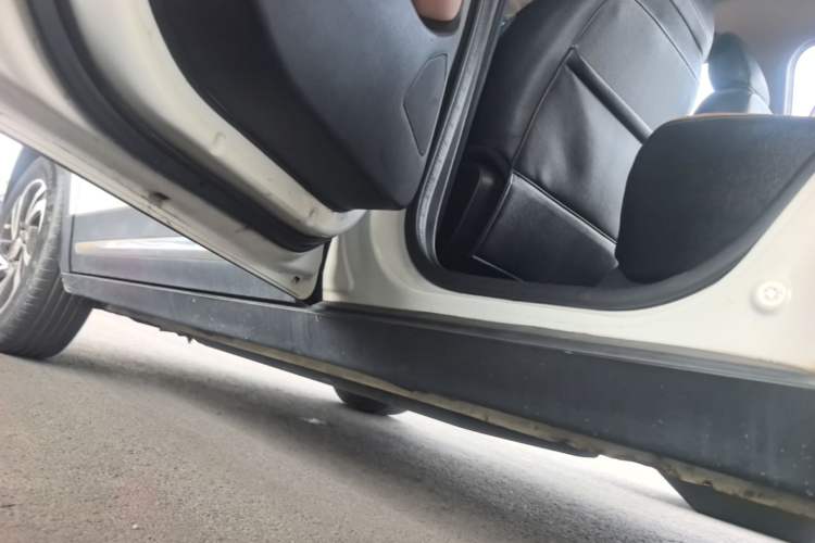 Used Baojun 510 2017 1.5L Manual Luxury Model Left Side Sill