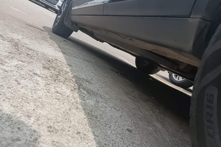 Used Baojun 510 2017 1.5L Automatic Luxury Model Left Side Sill
