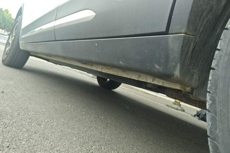 Used Baojun 510 2017 1.5L Manual Luxury Model Left Side Sill