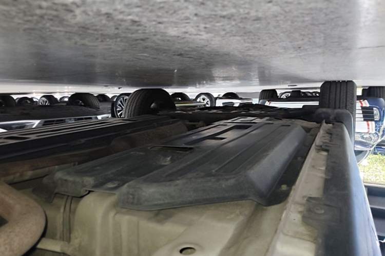 Used Baojun 510 2017 1.5L Automatic Luxury Model Left Side Sill