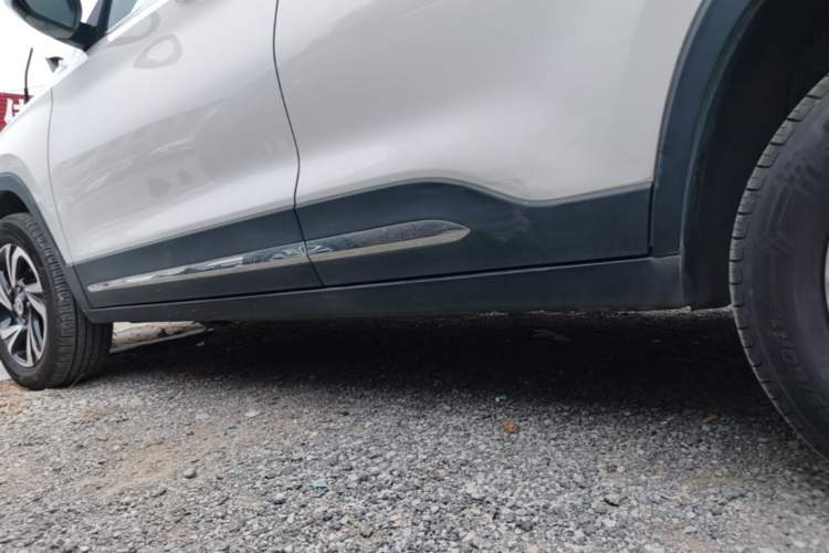 Used Baojun 510 2017 1.5L Automatic Luxury Model Left Side Sill