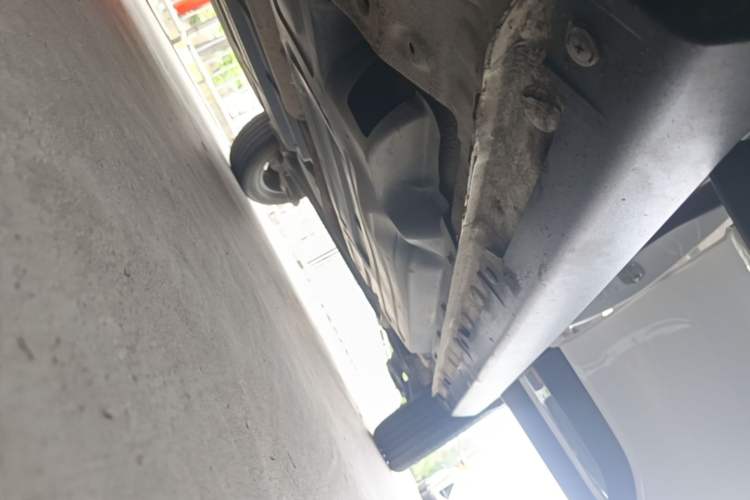 Used Baojun 510 2017 1.5L Automatic Luxury Model Left Side Sill