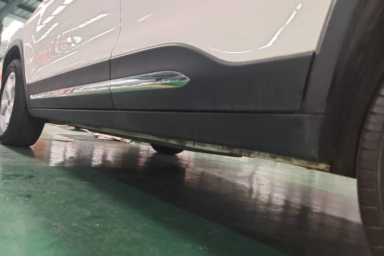 Used Baojun 510 2017 1.5L Manual Fashion Model Left Side Sill