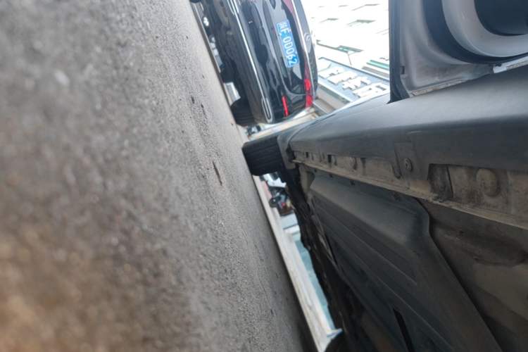 Used Baojun 510 2017 1.5L Manual Luxury Model Left Side Sill