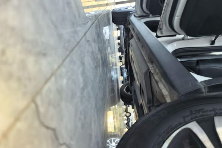 Used Baojun 510 2017 1.5L Automatic Luxury Model Left Side Sill