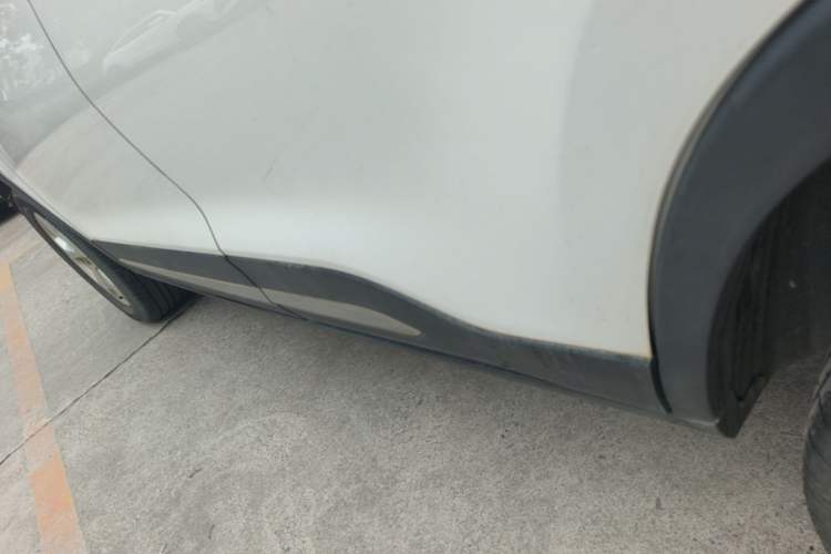 Used Baojun 510 2017 1.5L Automatic Fashion Model Left Side Sill