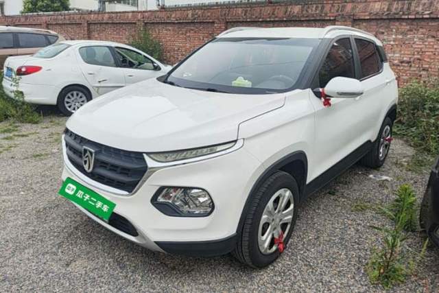 Used Baojun 510 2017 1.5L manual Comfort trim