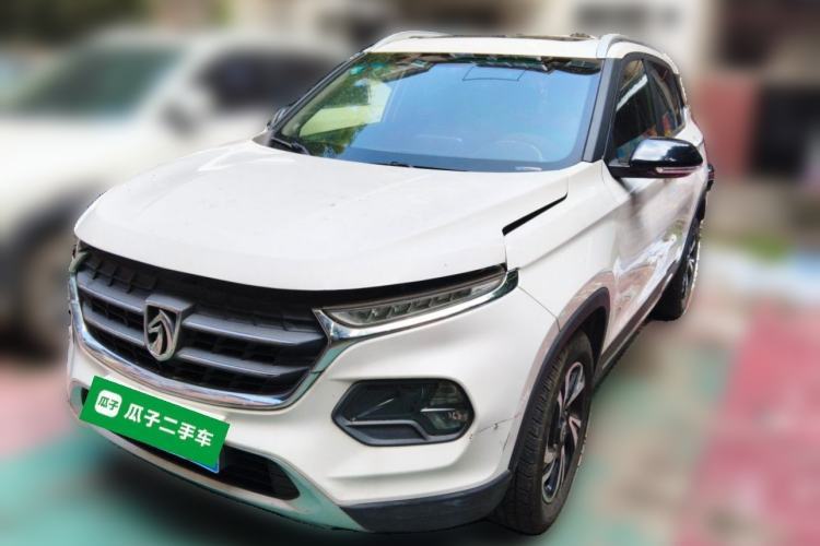 Baojun 510 2017 1.5L Manual Luxury Model usado Guazi used car, China used car export, Used car for sale, Used cars, Cheapest cars for sale