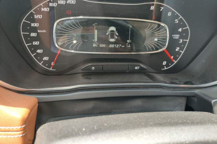 Used Baojun 510 2017 1.5L Manual Luxury Model Odometer Close Up