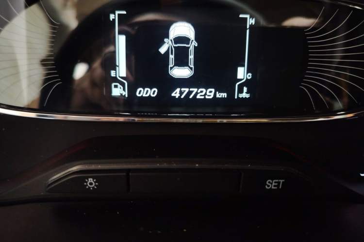 Used Baojun 510 2017 1.5L Manual Fashion Model Odometer Close Up