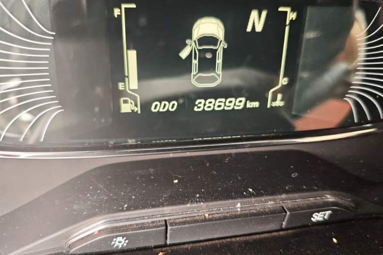 Used Baojun 510 2017 1.5L Automatic Luxury Model Odometer Close Up