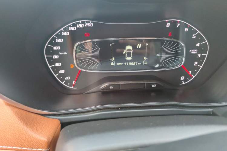 Used Baojun 510 2017 1.5L Automatic Luxury Model Odometer Close Up