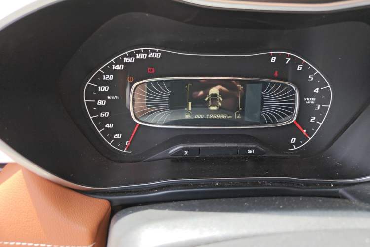 Used Baojun 510 2017 1.5L Manual Luxury Model Odometer Close Up