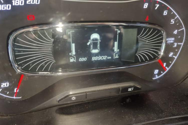 Used Baojun 510 2017 1.5L Manual Fashion Model Odometer Close Up