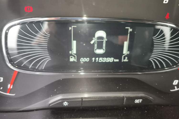 Used Baojun 510 2017 1.5L Manual Fashion Model Odometer Close Up