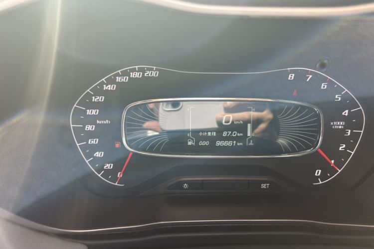 Used Baojun 510 2017 1.5L Manual Fashion Model Odometer Close Up
