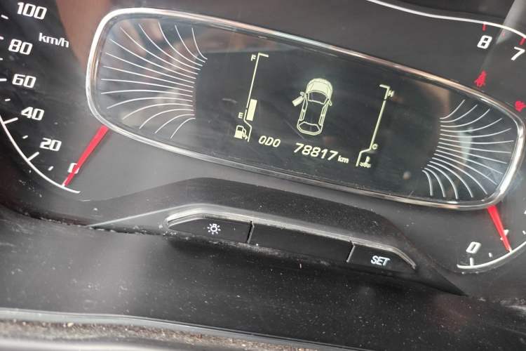 Used Baojun 510 2017 1.5L Manual Luxury Model Odometer Close Up