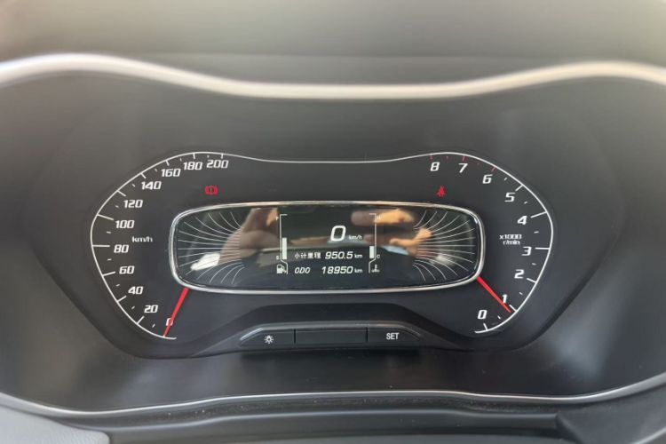 Used Baojun 510 2017 1.5L Manual Fashion Model Odometer Close Up