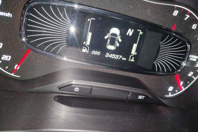 Used Baojun 510 2017 1.5L Automatic Luxury Model Odometer Close Up