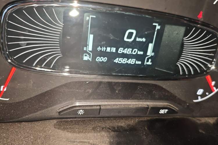 Used Baojun 510 2017 1.5L Manual Luxury Model Odometer Close Up